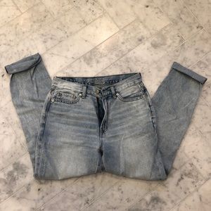 American eagle mom jeans NEVER WORN!!